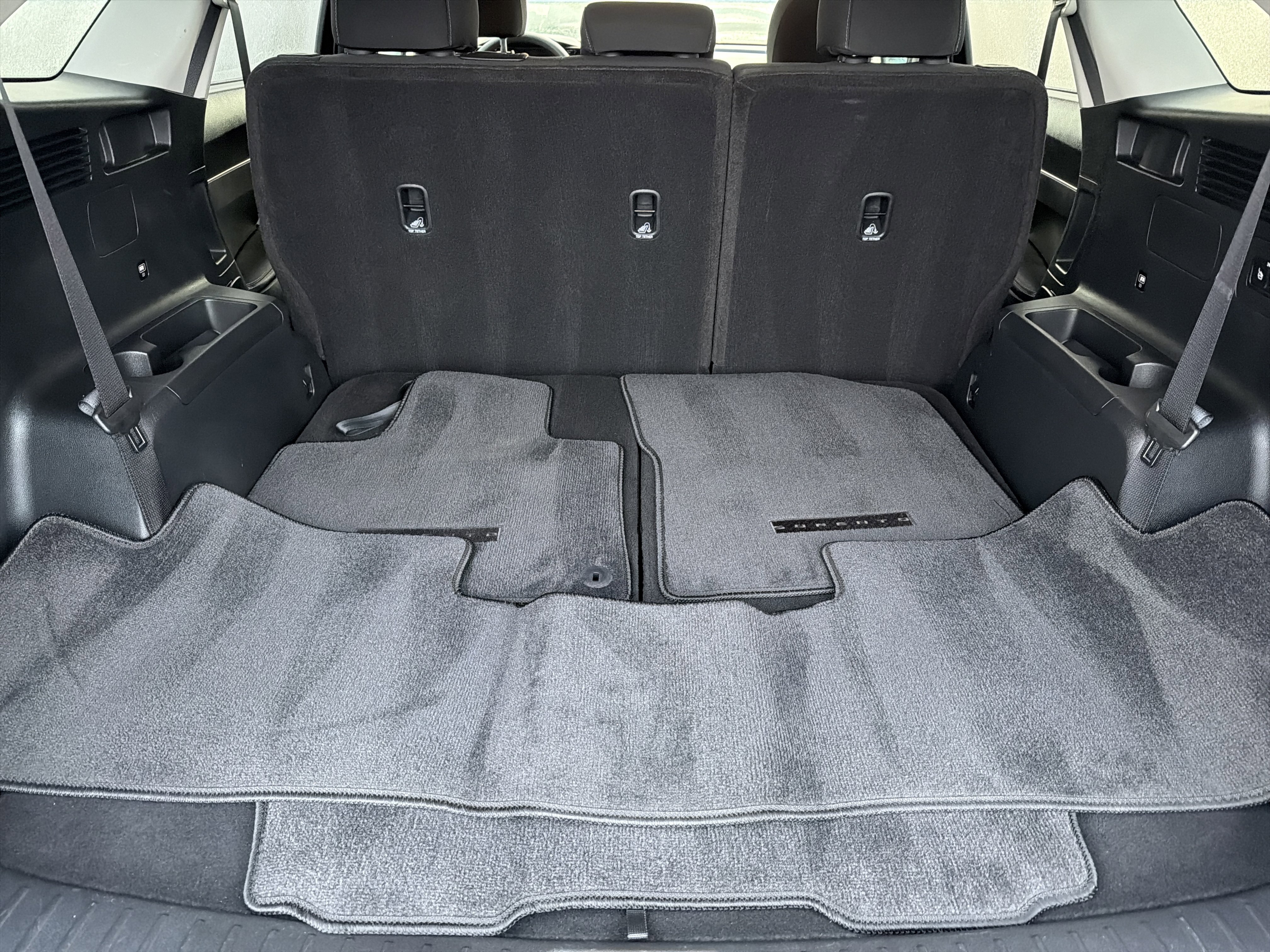 Used 2023 Kia Sorento LX image 18