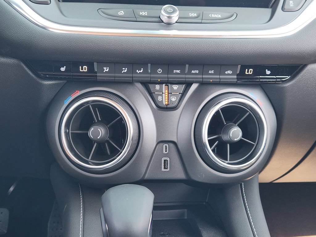 New 2026 Chevrolet Blazer LT w/ Sound & Technology Package FWD image 14