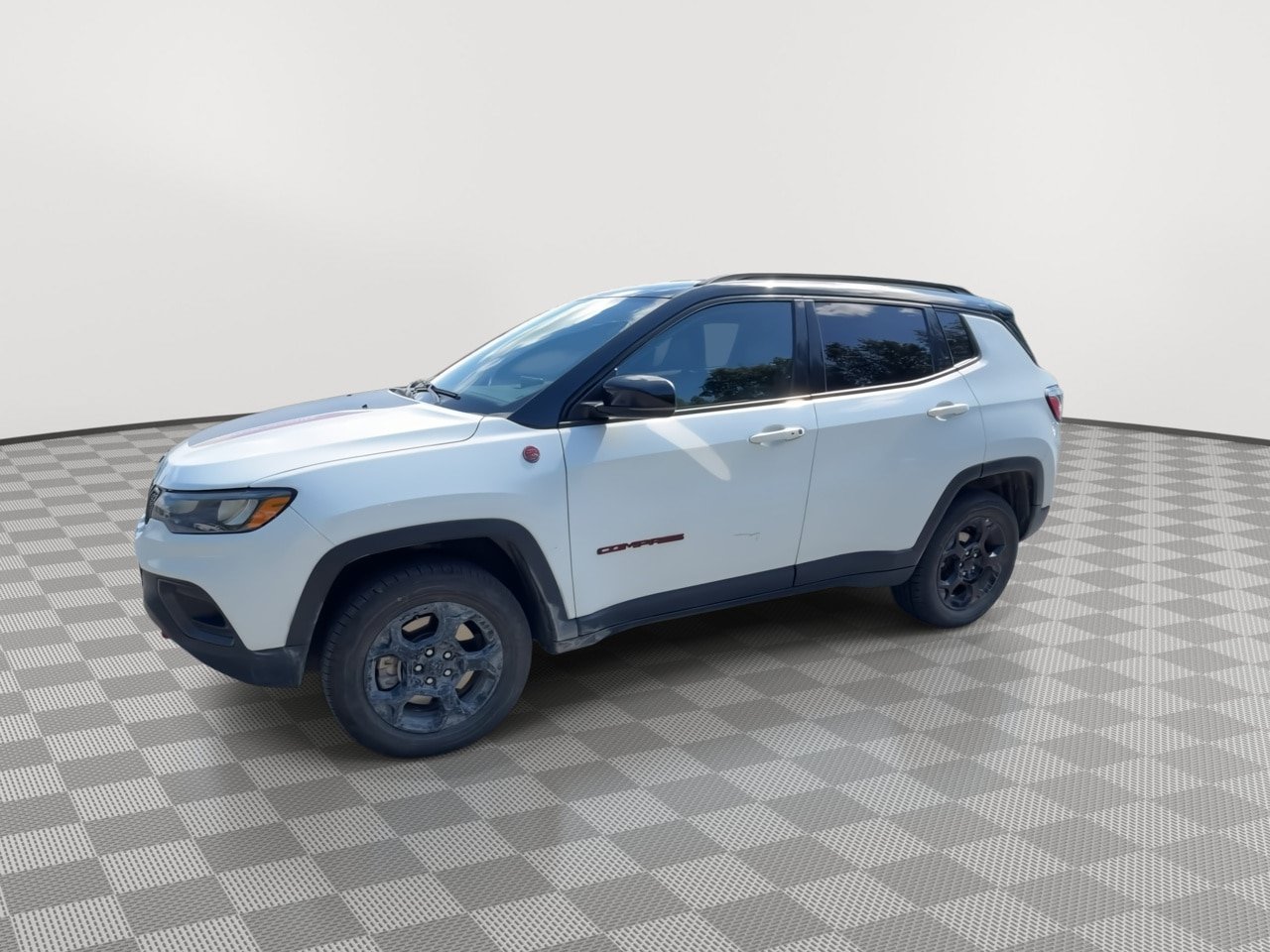 Used 2024 Jeep Compass Trailhawk AWD/4WD image 4