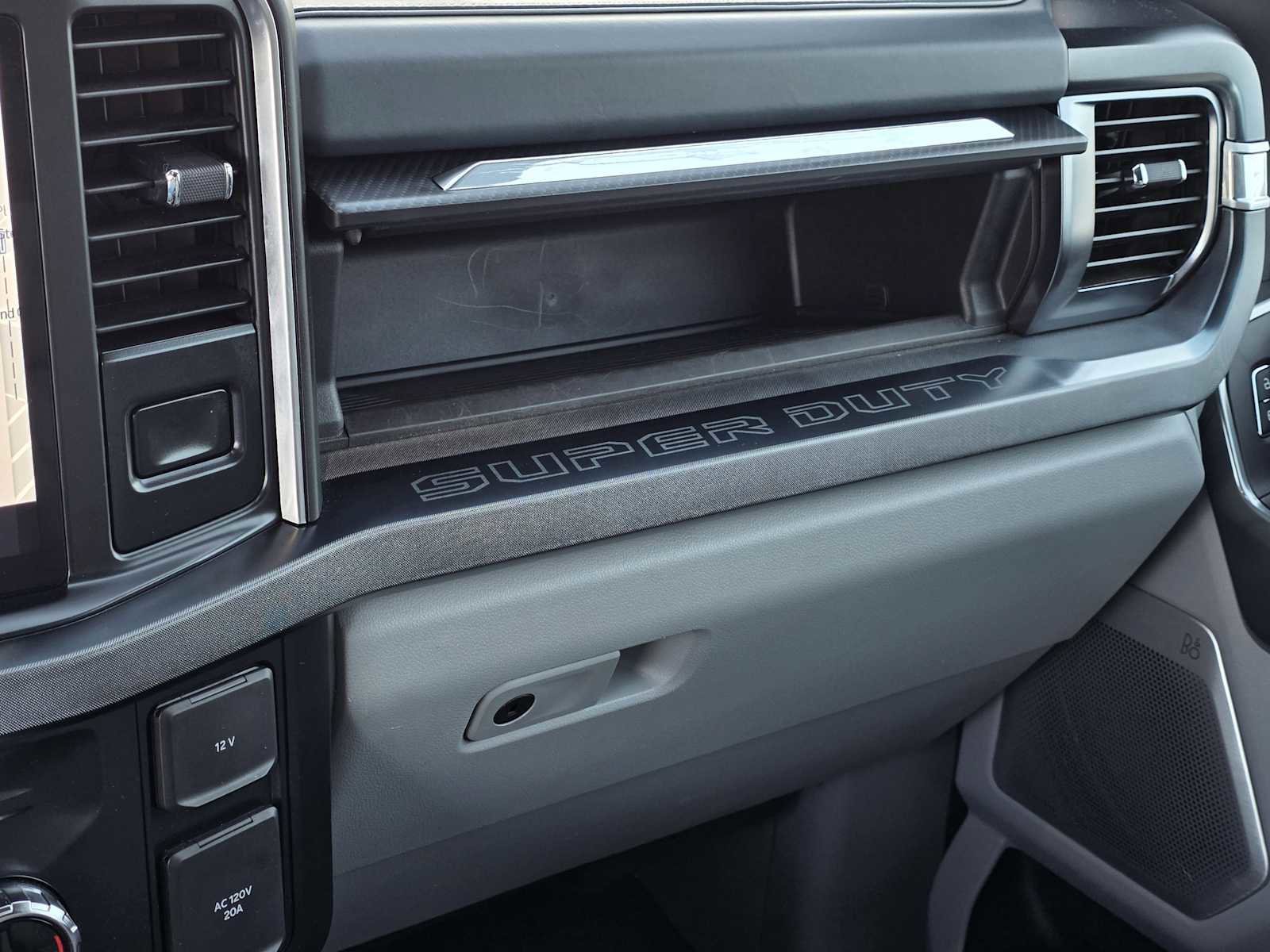 Used 2024 Ford F350 Limited w/ FX4 Off-Road Package image 33