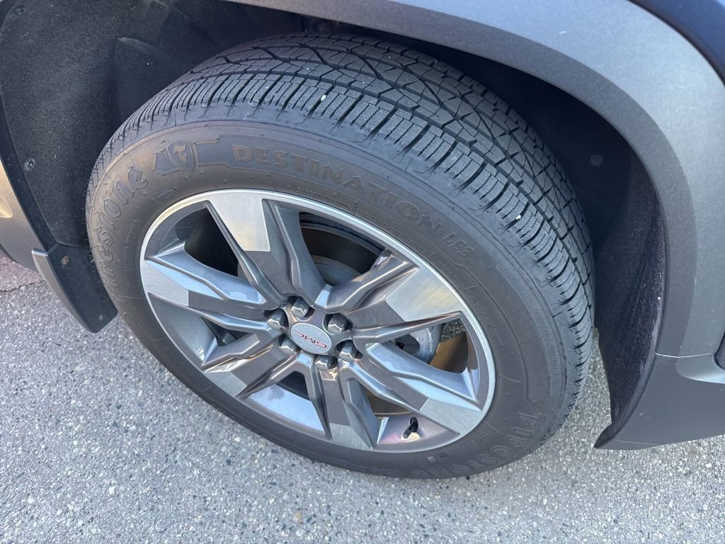 Used 2018 GMC Acadia SLT AWD/4WD image 2