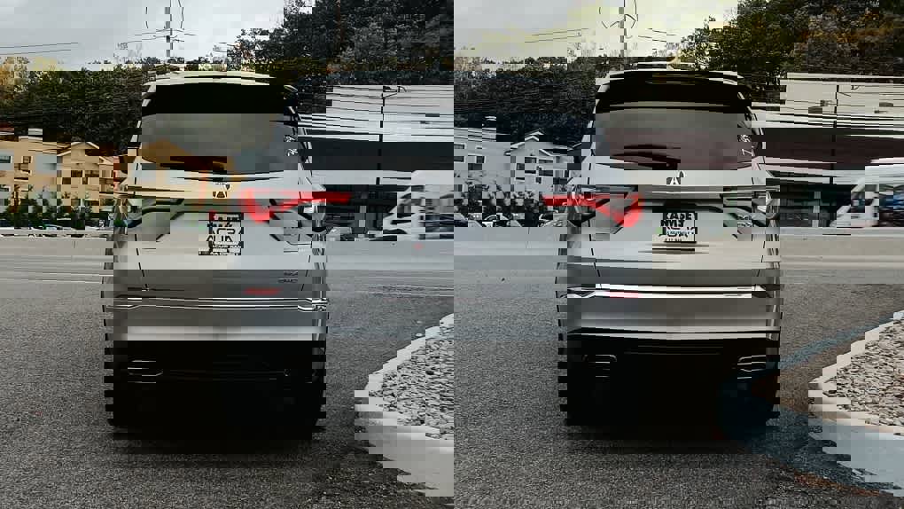 Used 2023 Acura MDX SH-AWD image 3