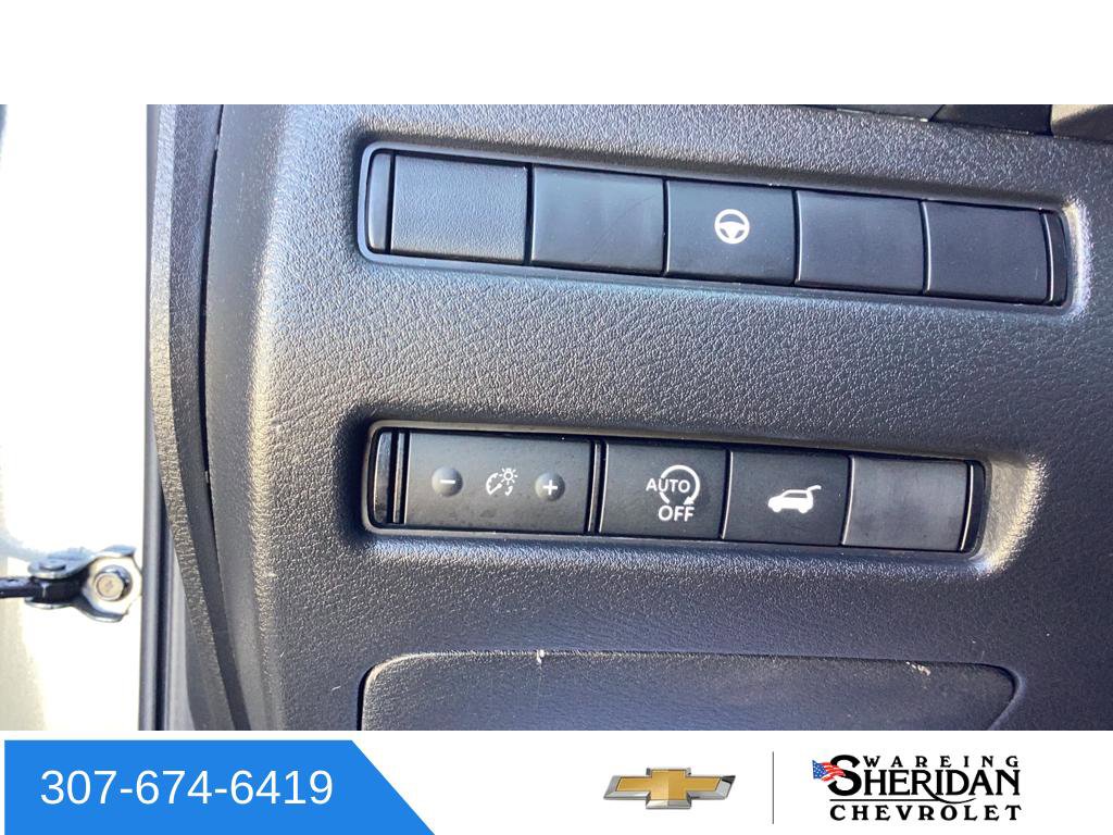 Used 2025 Nissan Rogue SV image 19