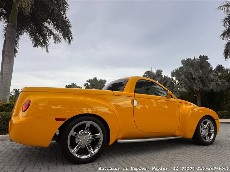 Used 2005 Chevrolet SSR w/ Preferred Equipment Group RWD image 20