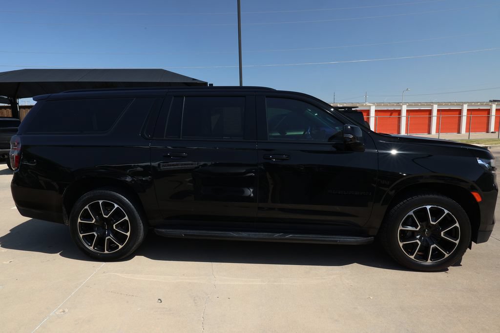 Used 2023 Chevrolet Suburban RST w/ Luxury Package AWD/4WD image 4