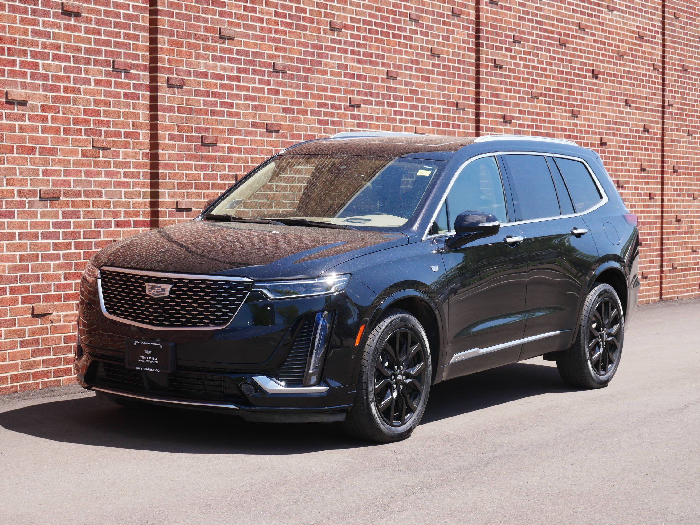 Certified 2024 Cadillac XT6 Premium Luxury w/ Platinum Package AWD/4WD image 1