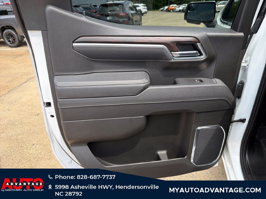 Used 2025 GMC Sierra 1500 SLT AWD/4WD image 27