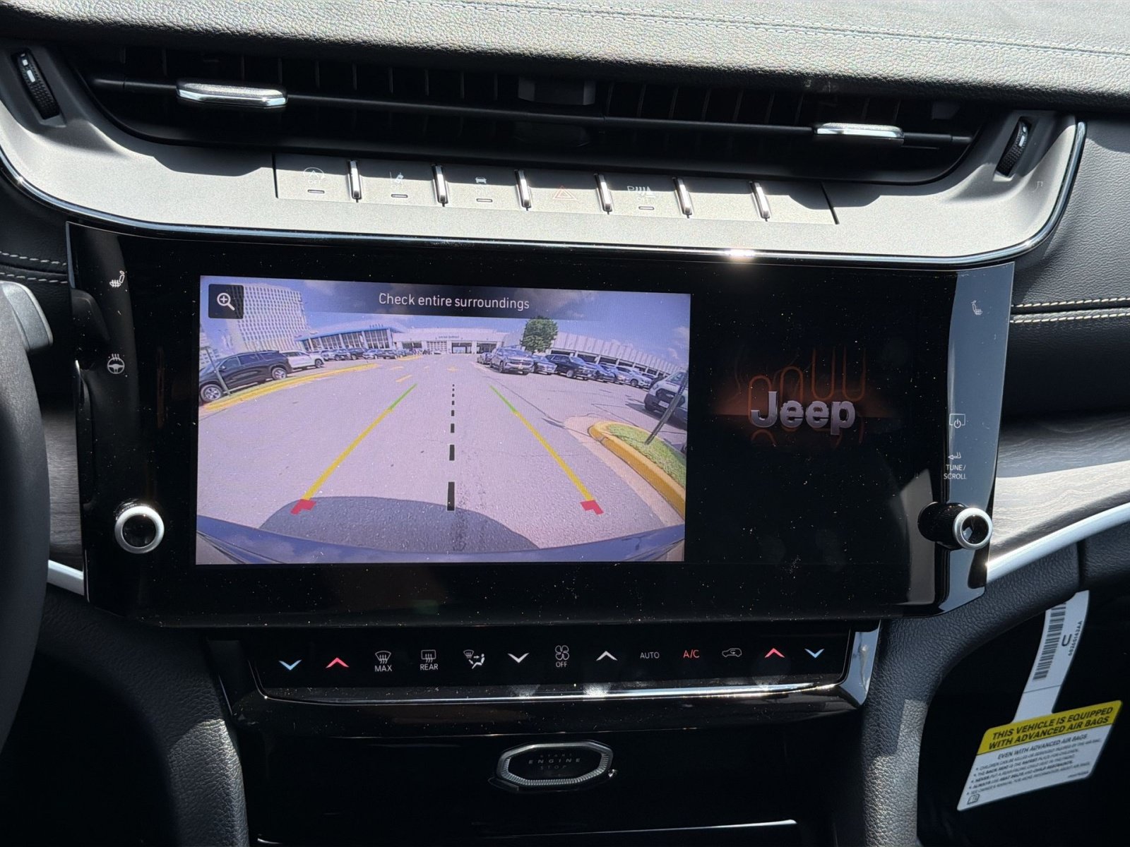 New 2026 Jeep Grand Cherokee Limited w/ Limited Altitude Package AWD/4WD image 19