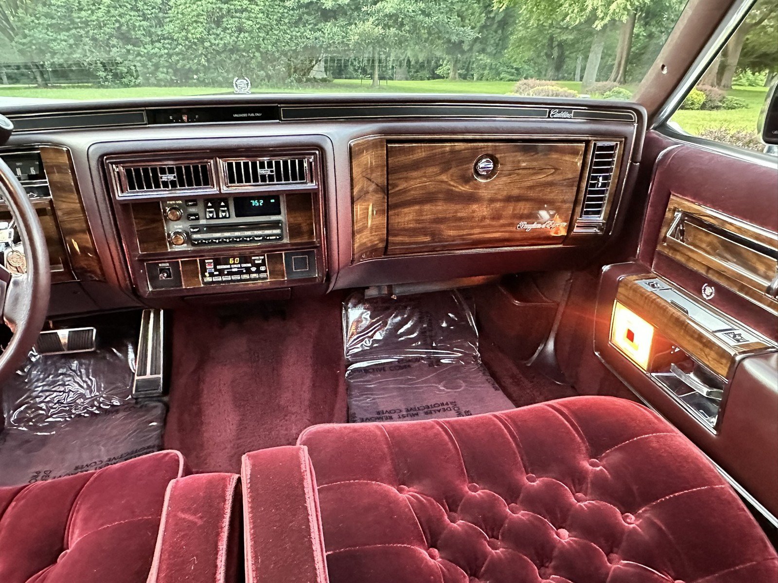 Used 1987 Cadillac Brougham RWD image 15