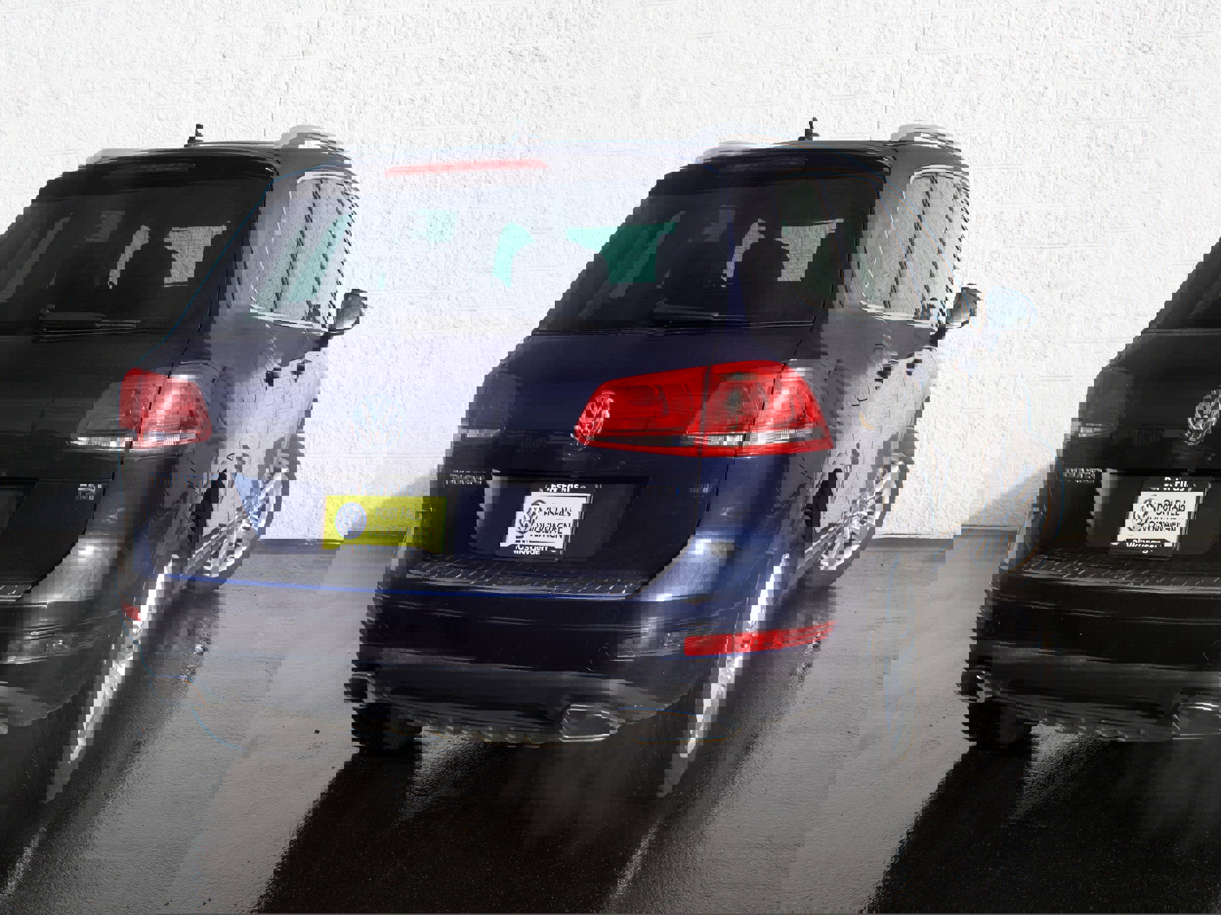 Used 2013 Volkswagen Touareg Executive image 7