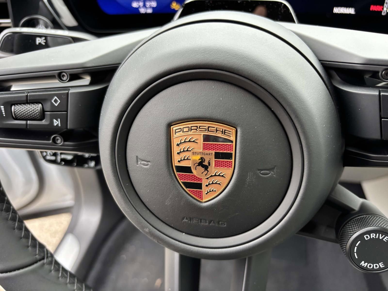 New 2026 Porsche Macan Electric image 32