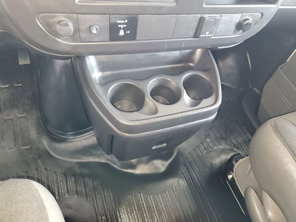 Used 2024 GMC Savana 2500 w/ Driver Convenience Package image 21