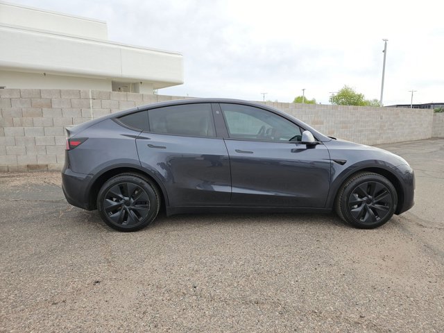 Used 2025 Tesla Model Y Long Range AWD/4WD video 4
