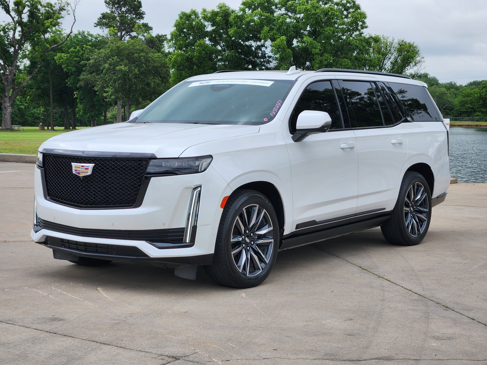 Certified 2023 Cadillac Escalade Sport Platinum w/ LPO, Floor Liner Package AWD/4WD image 2
