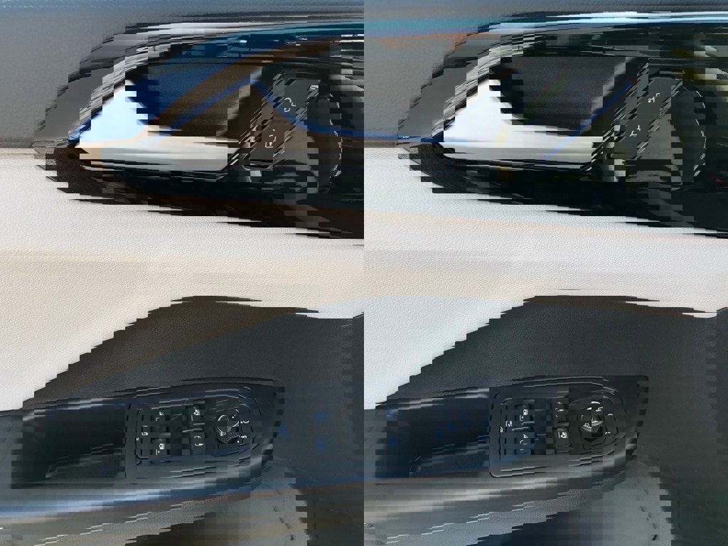 New 2025 Volkswagen Taos S image 12