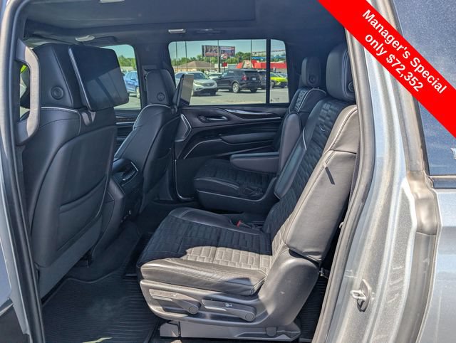 Used 2023 Cadillac Escalade ESV Sport Platinum AWD/4WD image 10