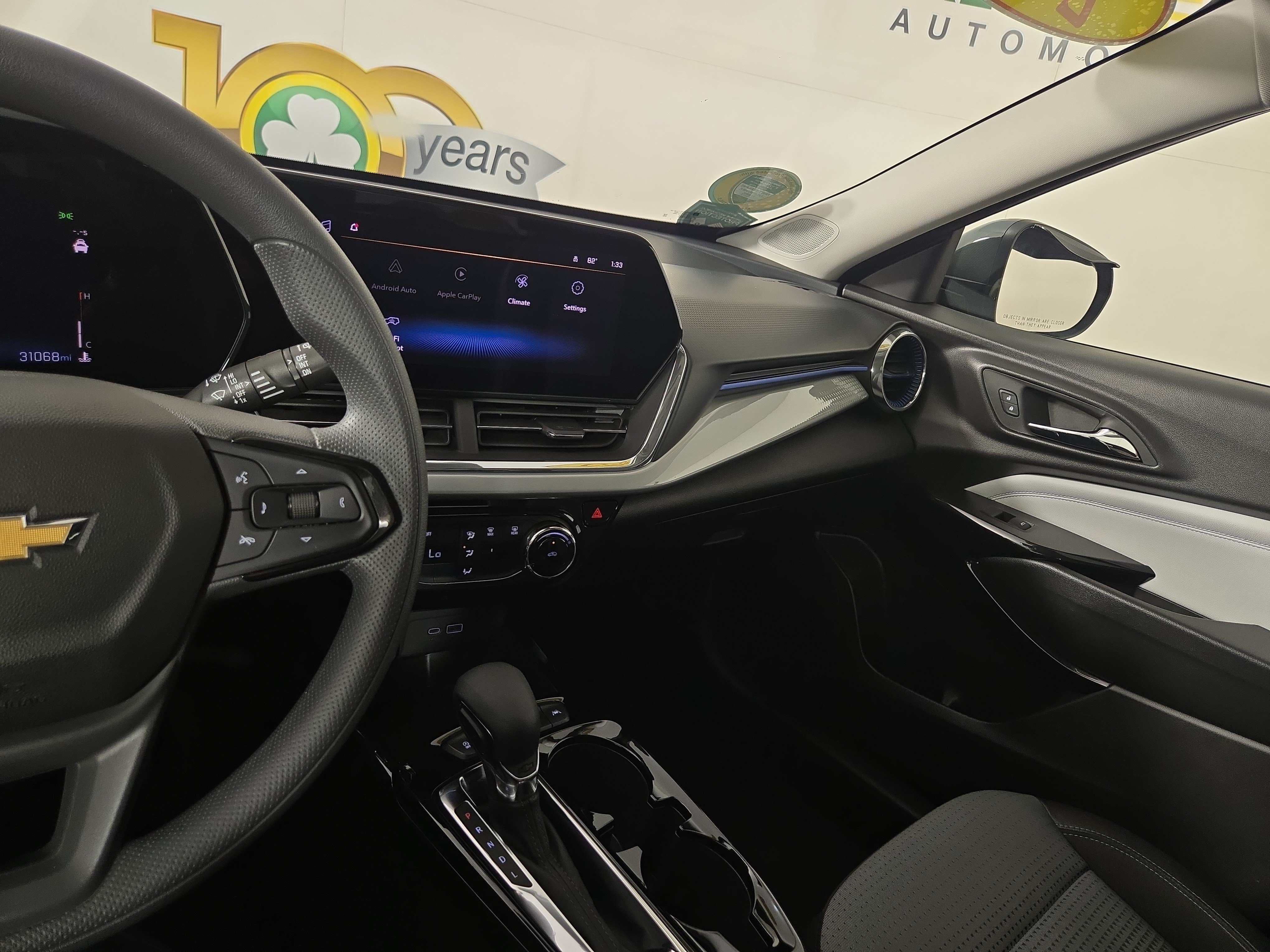 Certified 2025 Chevrolet Trax LT FWD image 23