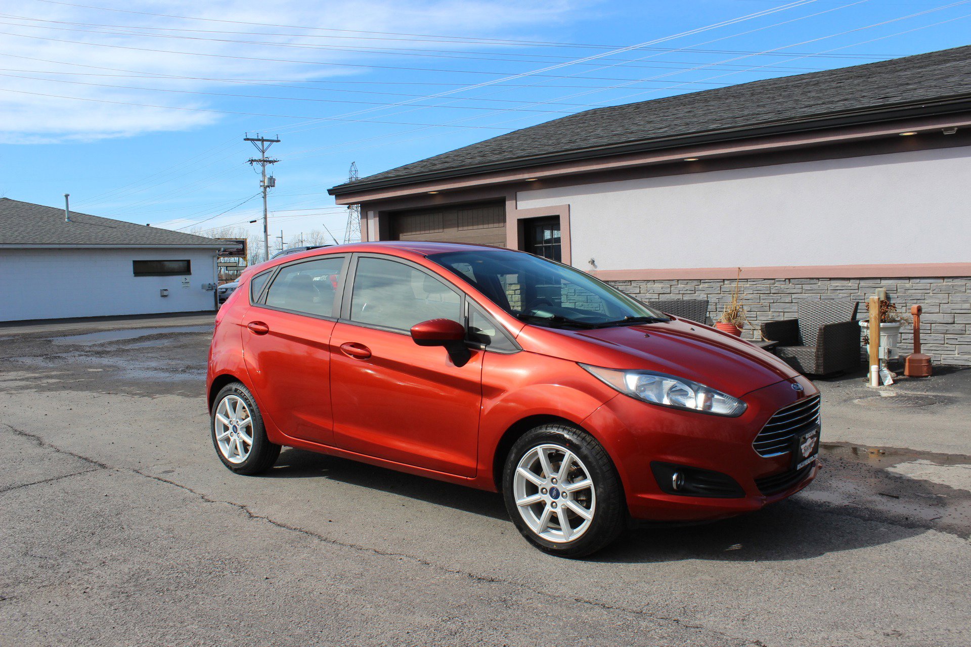 Used 2018 Ford Fiesta SE w/ Equipment Group 201A image 2
