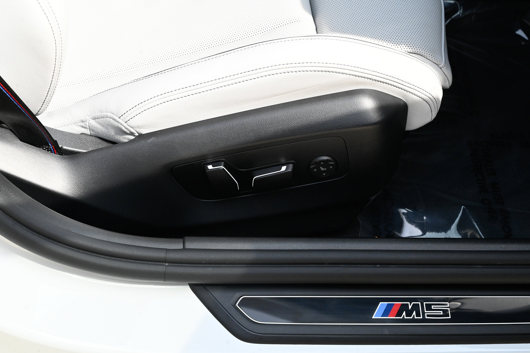 Used 2026 BMW M5 Touring image 54