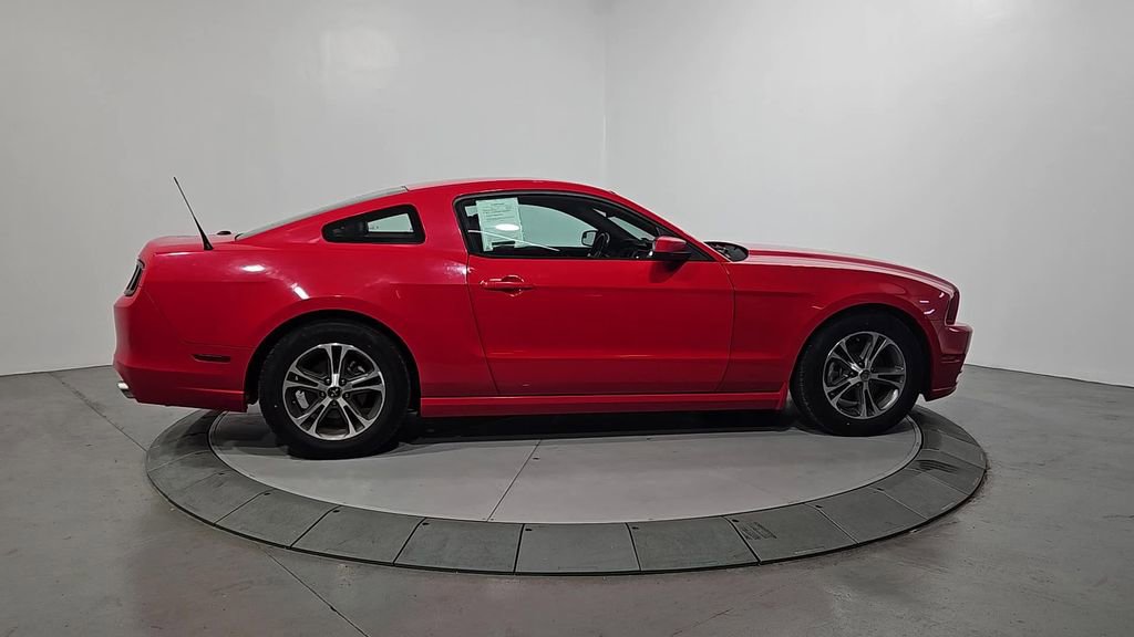 Used 2014 Ford Mustang Premium image 7