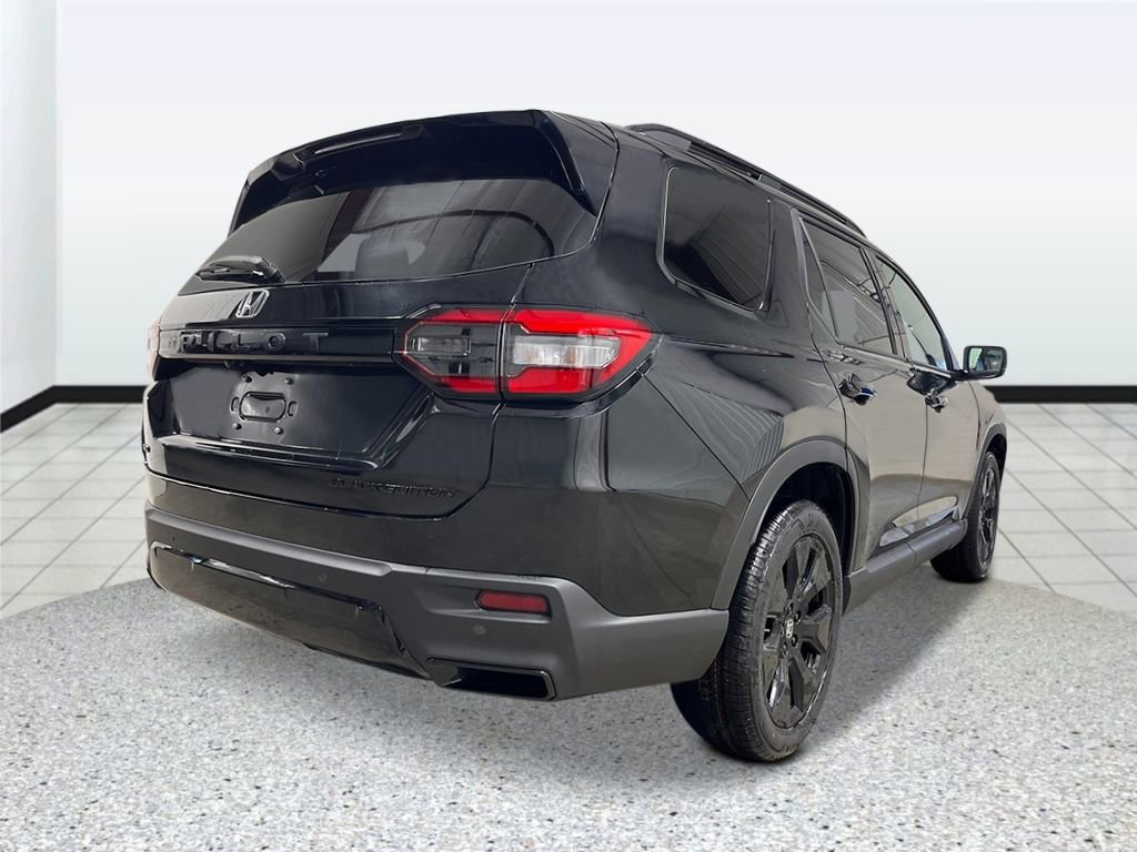 New 2026 Honda Pilot Black Edition image 3