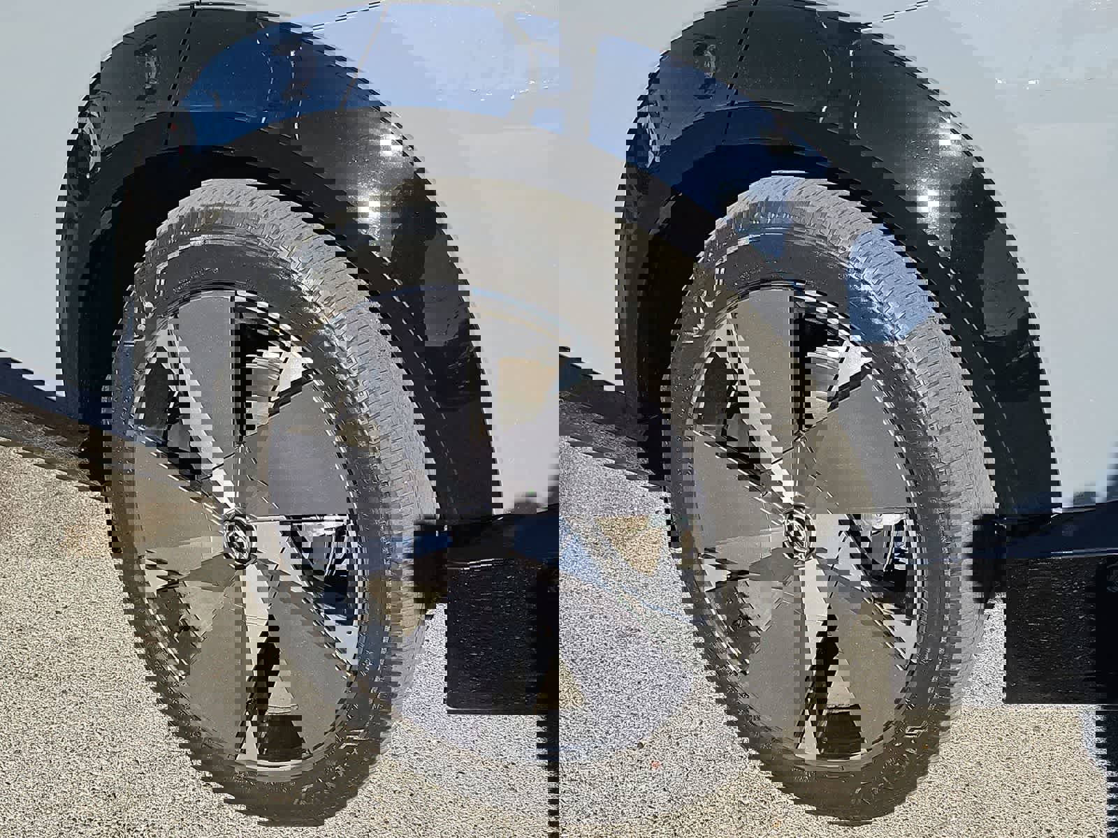 Used 2023 Nissan Ariya image 14