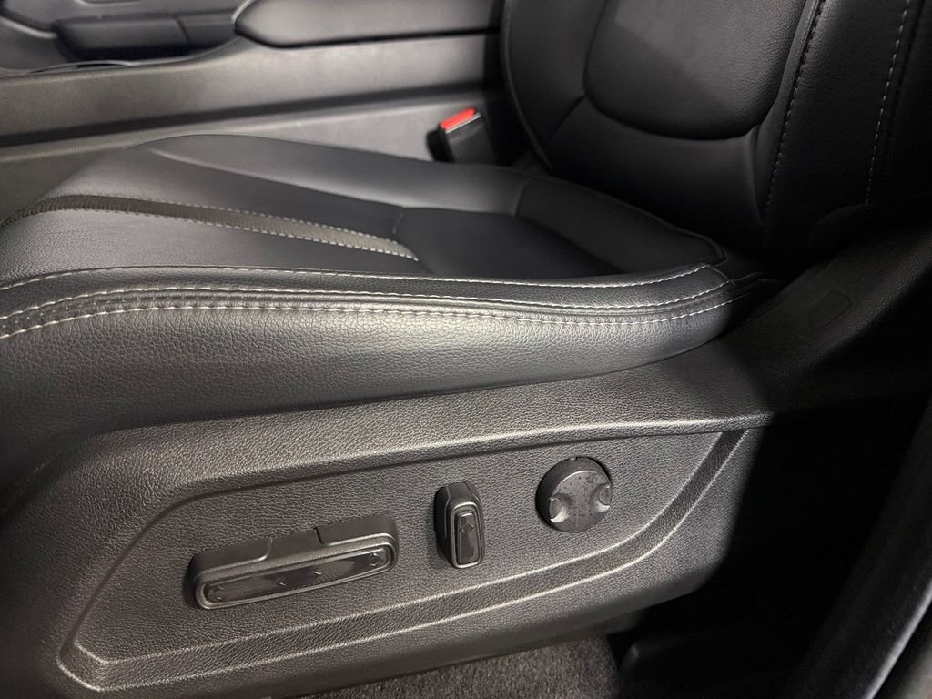 Used 2025 Honda Pilot Touring image 22