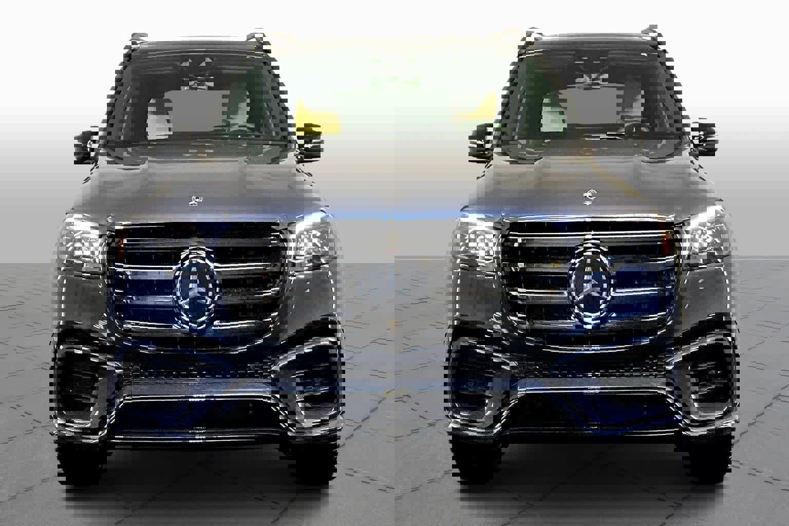 New 2026 Mercedes-Benz GLS 450 4MATIC image 2