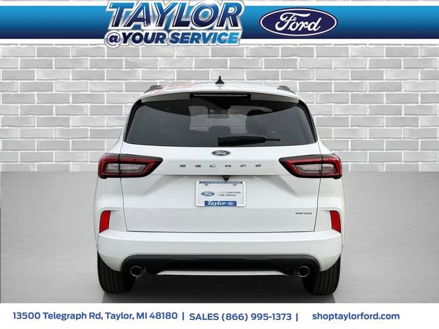 Certified 2023 Ford Escape ST-Line Select AWD/4WD image 4