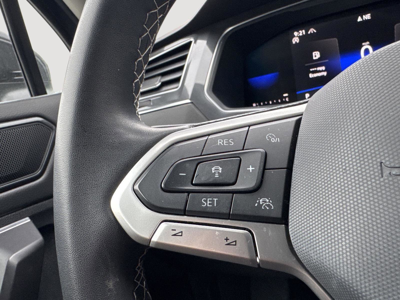 Certified 2022 Volkswagen Tiguan SE AWD/4WD image 25