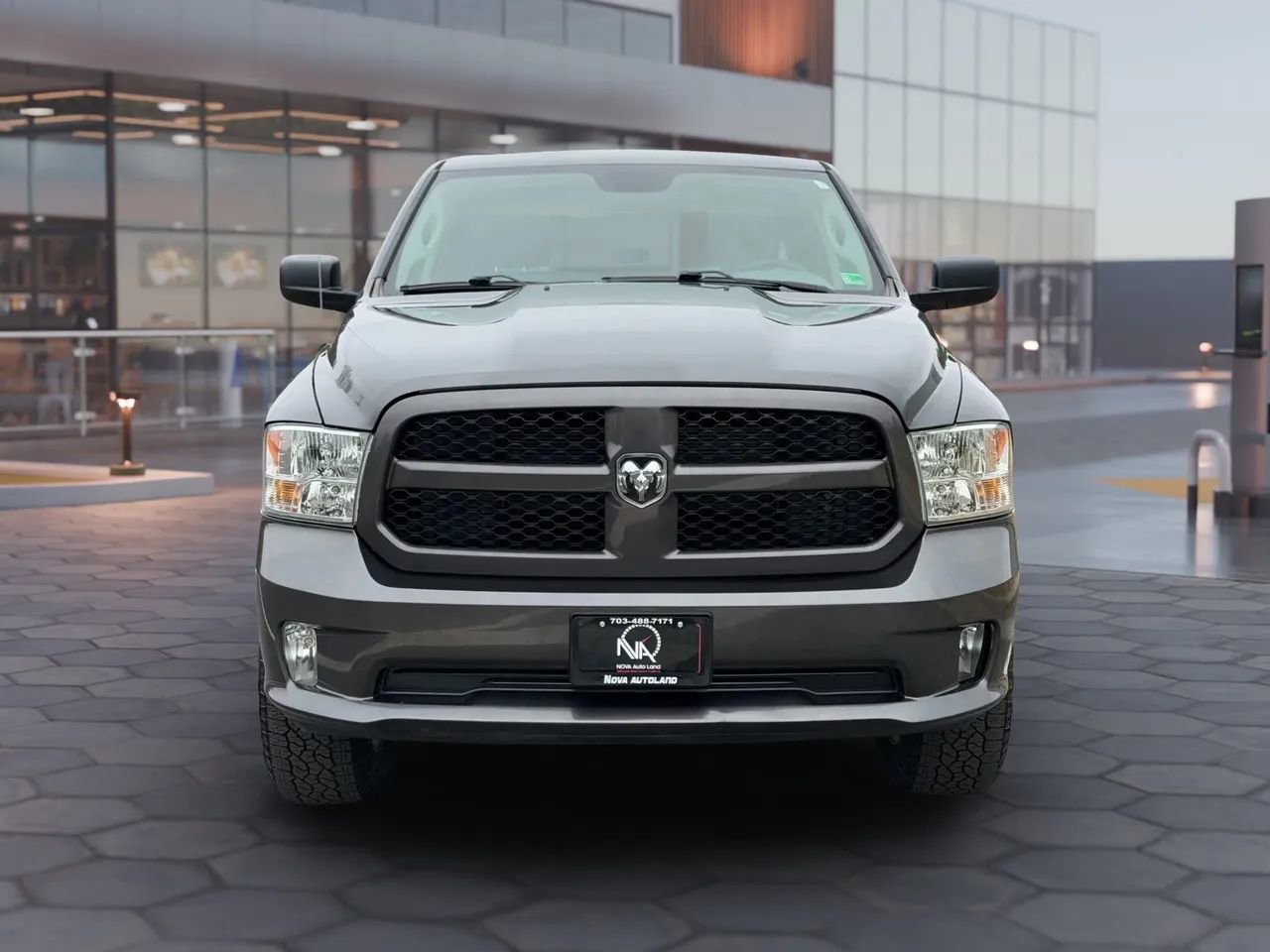 Used 2017 RAM 1500 Express image 5