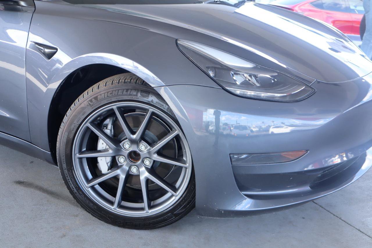 Used 2023 Tesla Model 3 Standard Range RWD image 4