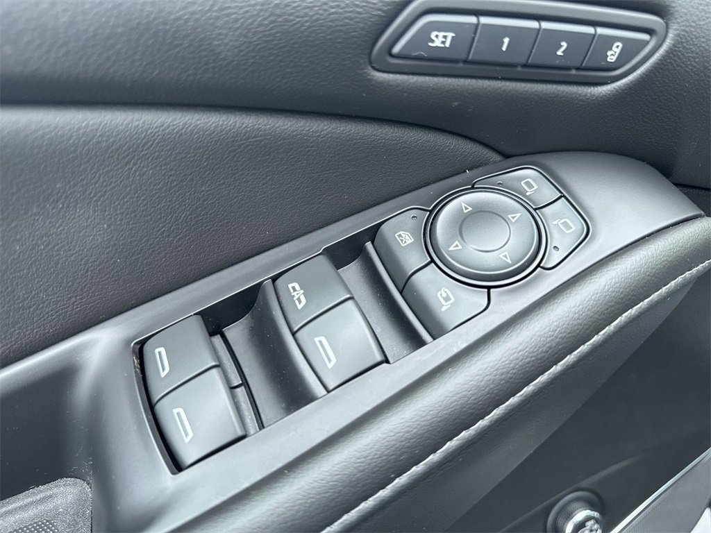 Used 2022 Buick Enclave Avenir w/ Avenir Technology Package image 19