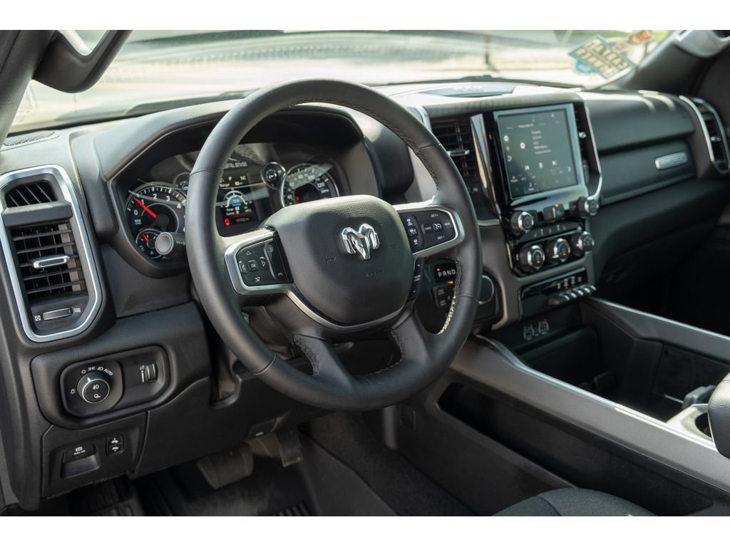 Used 2025 RAM 1500 Big Horn AWD/4WD image 11