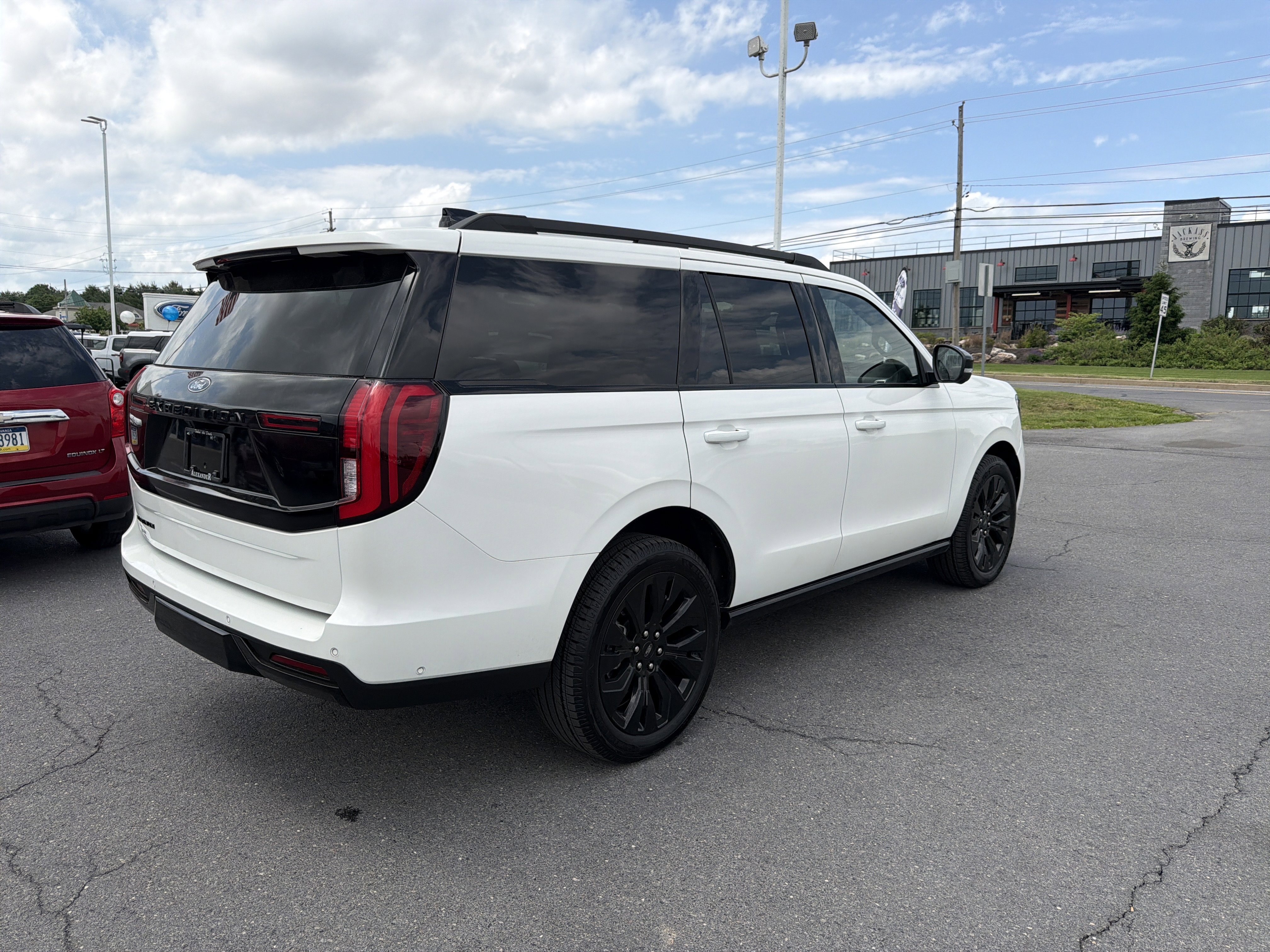 Used 2025 Ford Expedition Platinum w/ Stealth Appearance Package AWD/4WD video 3