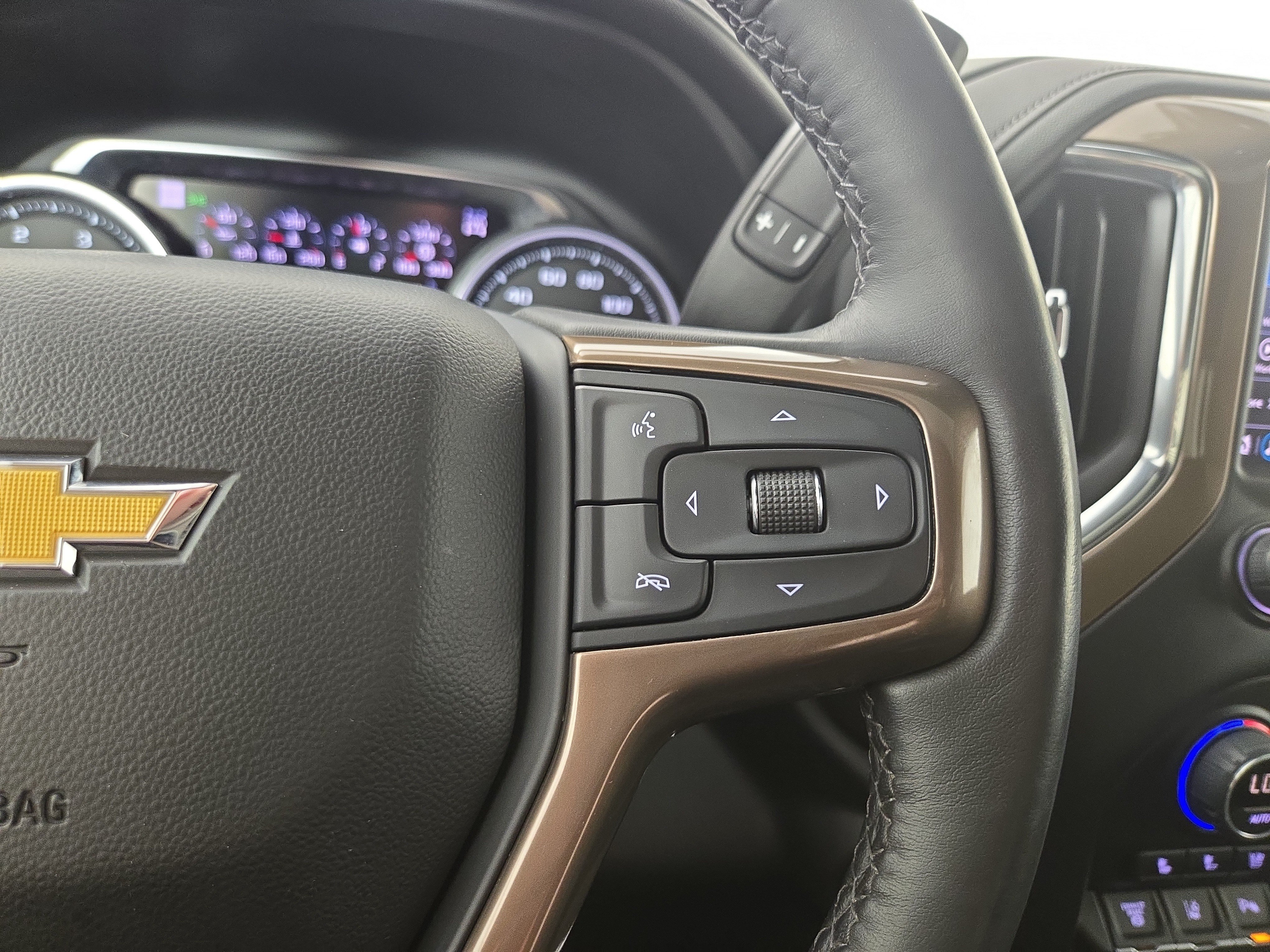 Used 2022 Chevrolet Silverado 2500 High Country w/ Z71 Off-Road Package AWD/4WD image 15