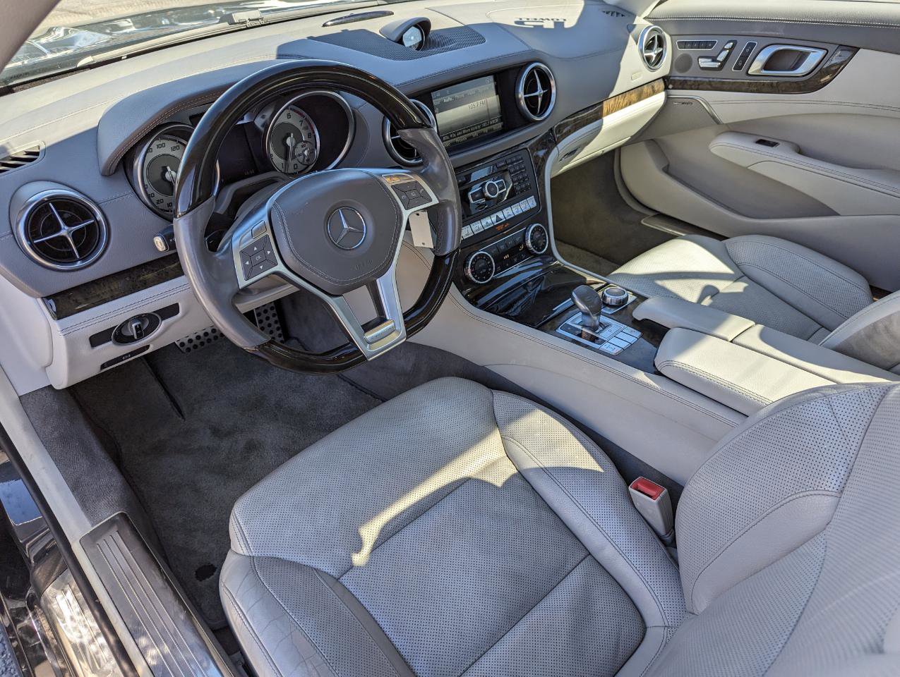 Used 2015 Mercedes-Benz SL 400 image 14