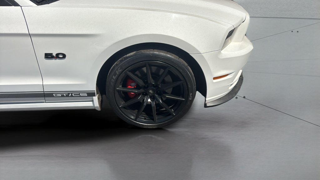 Used 2013 Ford Mustang GT Premium w/ Electronics Pkg RWD image 34