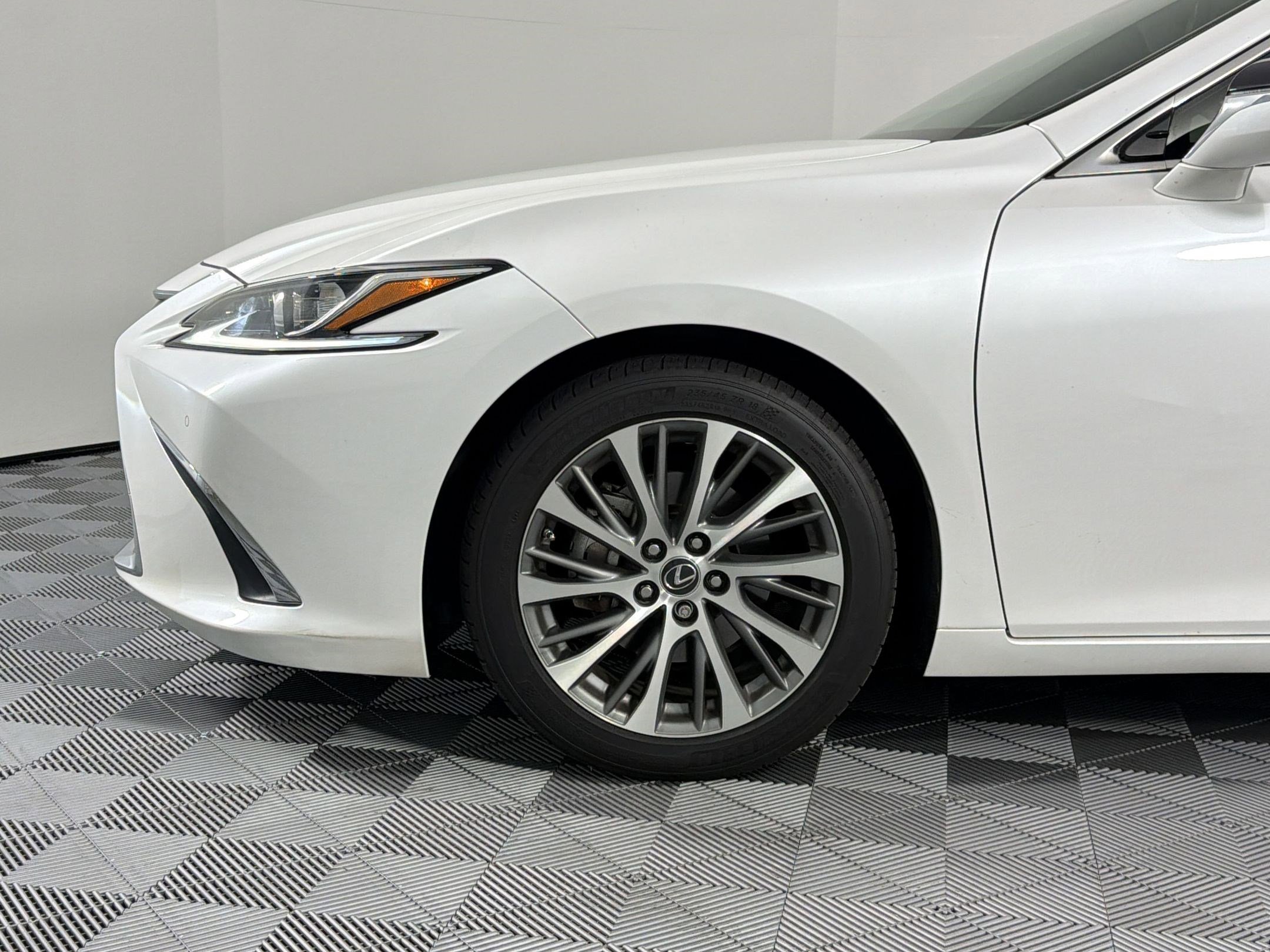 Used 2020 Lexus ES 350 w/ Premium Package FWD image 7