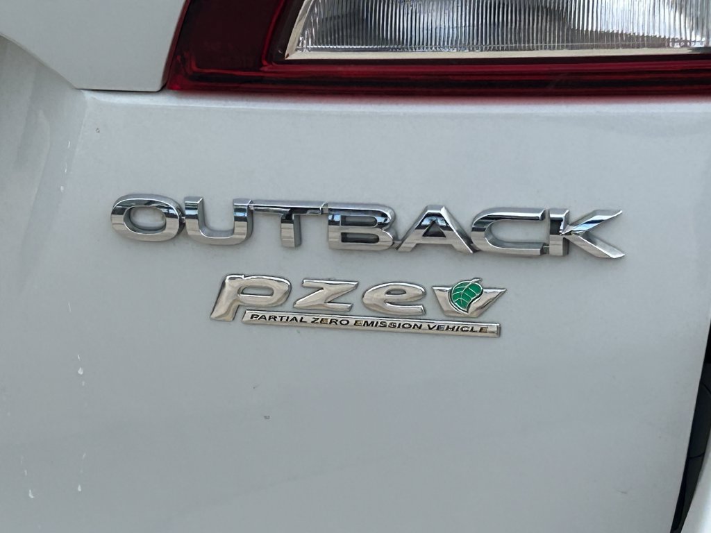 Used 2017 Subaru Outback 2.5i Premium AWD/4WD image 5