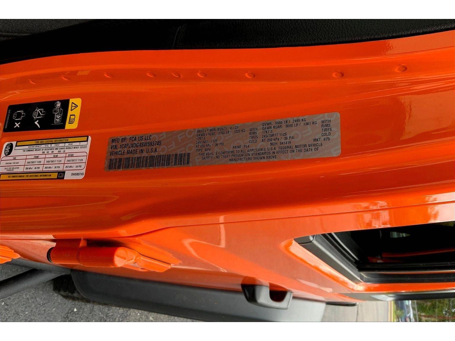 Used 2025 Jeep Wrangler Sport S image 30