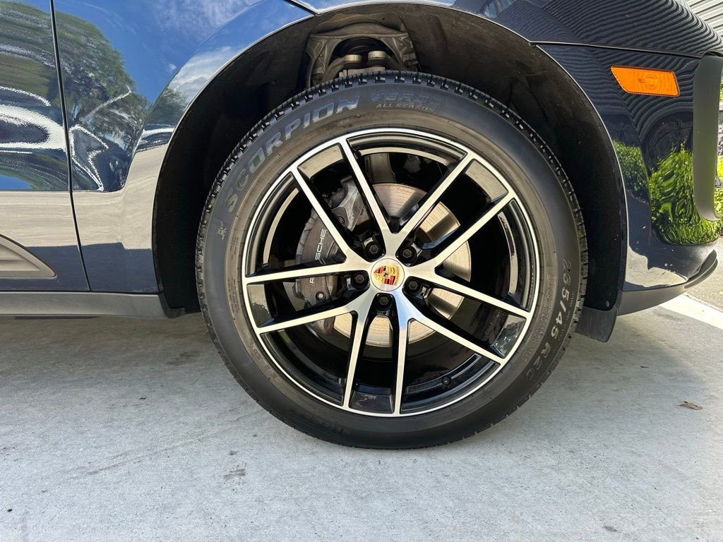 Certified 2023 Porsche Macan AWD/4WD image 15