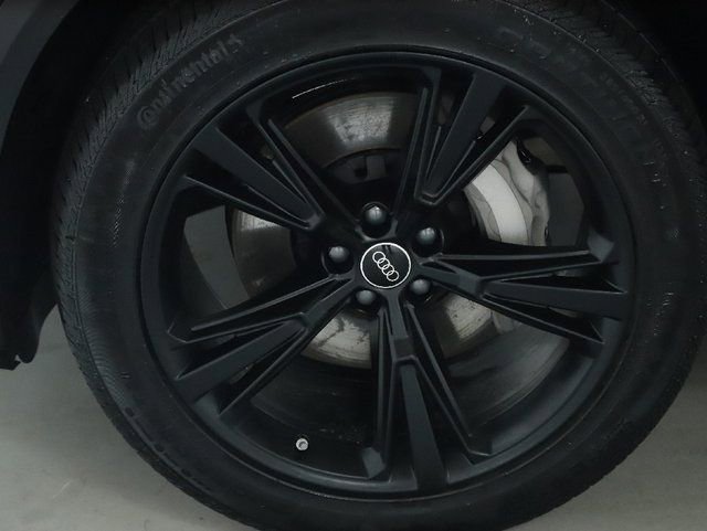 Used 2022 Audi Q8 Premium w/ Convenience Package image 39
