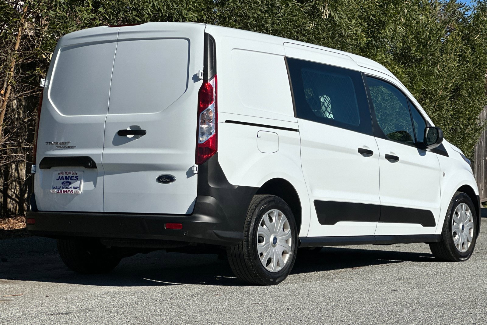 Used 2023 Ford Transit Connect XL image 5