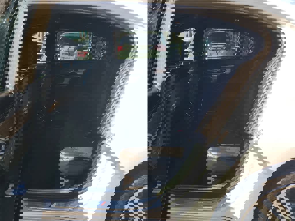 Used 2019 BMW 740i w/ Executive Package image 9