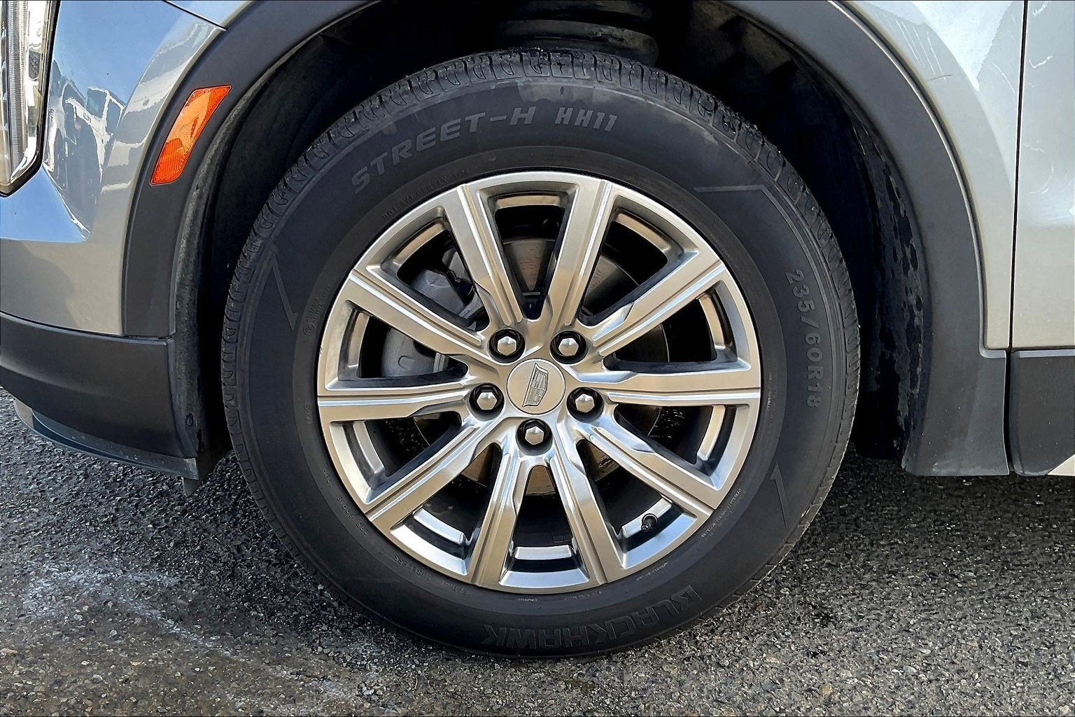 Used 2023 Cadillac XT4 Premium Luxury image 8