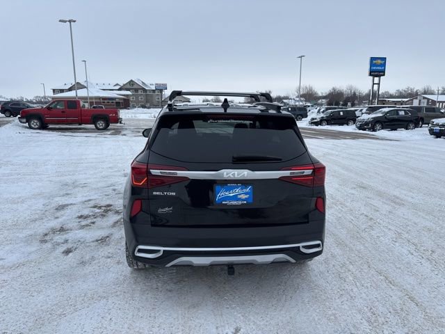 Used 2022 Kia Seltos SX image 4