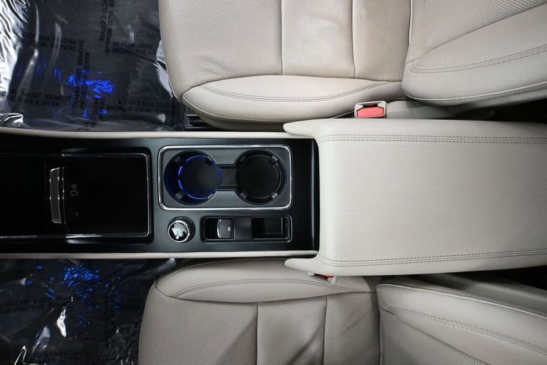 Used 2023 Lincoln Corsair Reserve image 33