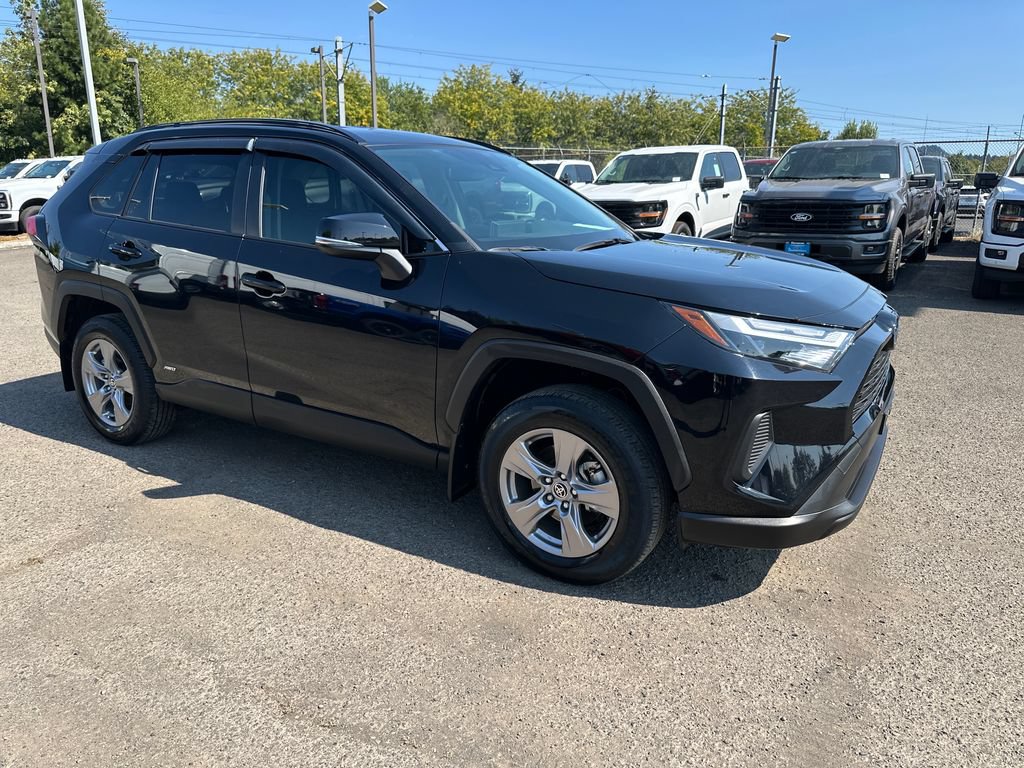Used 2023 Toyota RAV4 XLE AWD/4WD image 8