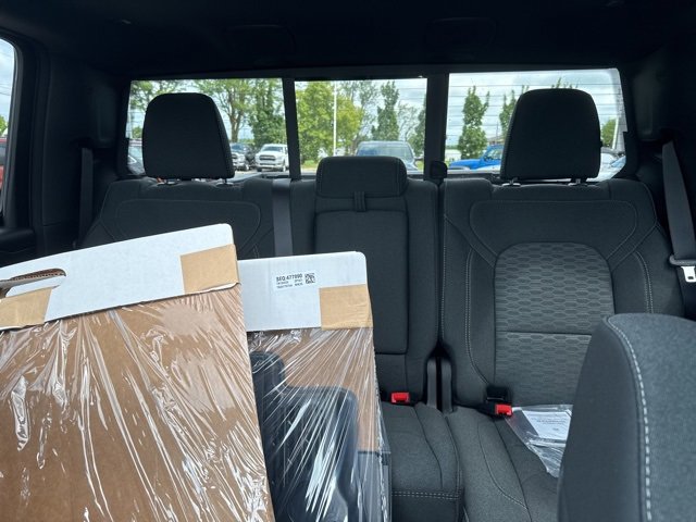 New 2026 RAM 1500 4x4 Crew Cab image 18